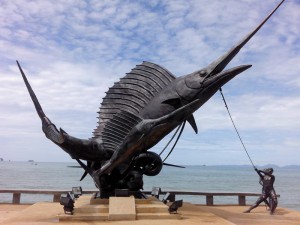 Das neue Monument am Ao Nang Strand
