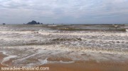 Wellen am Ao Nang Strand